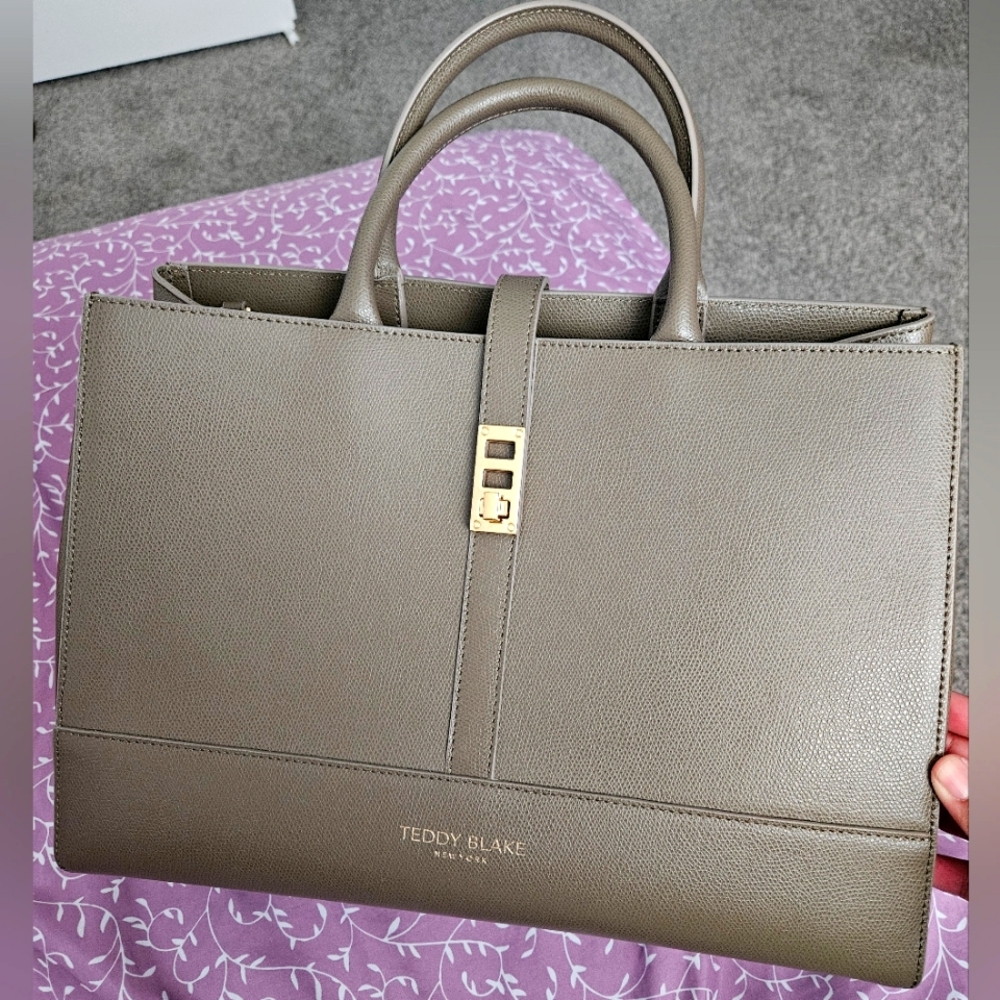 Teddy Blake Lola Palmelatto 15"